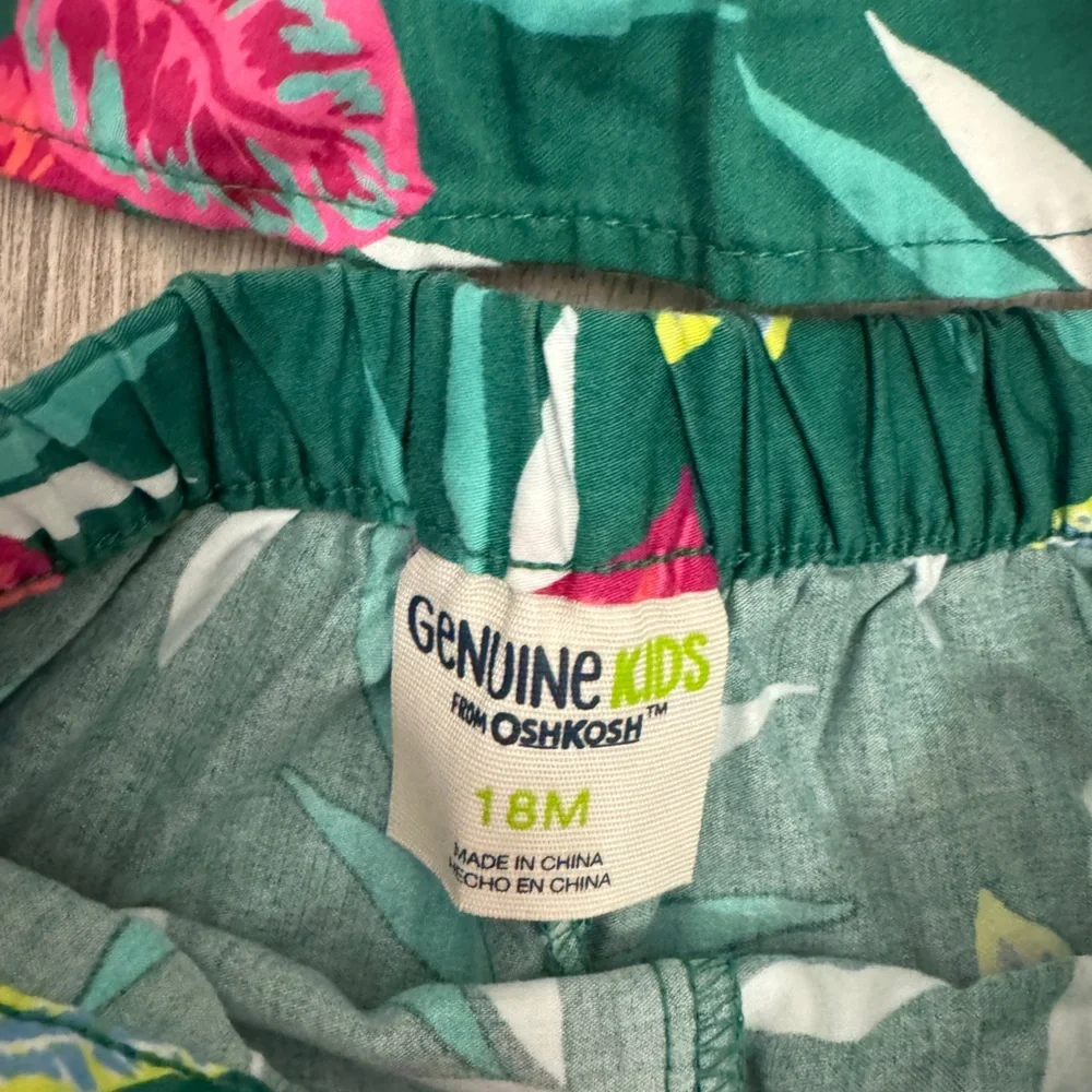 OshKosh B'gosh Green tropical Floral Kids Shorts Set